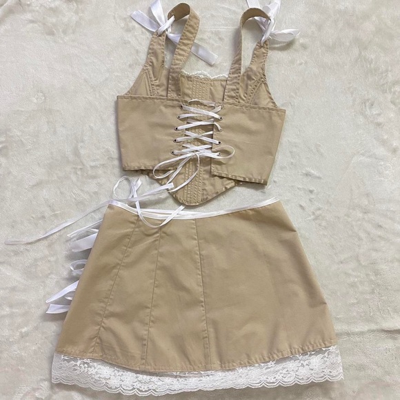 Aurora set🩰🕯🧸🪞 - Picture 2 of 8